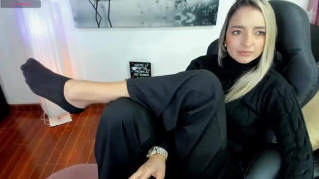 Image 4 of vero_mars Stream on Chaturbate on 12 months ago