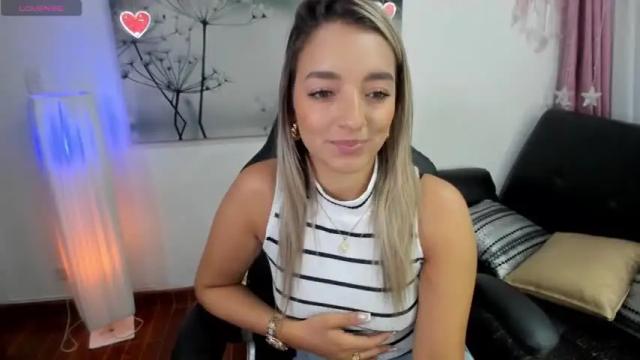 Image 12 of vero_mars Stream on Chaturbate on 12 months ago