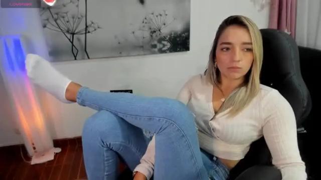 Image 11 of vero_mars Stream on Chaturbate on 12 months ago