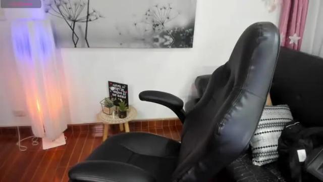 Image 2 of vero_mars Stream on Chaturbate on 12 months ago