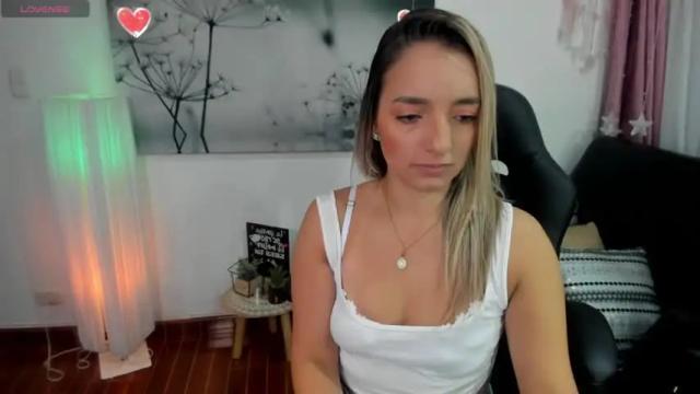Image 11 of vero_mars Stream on Chaturbate on 12 months ago