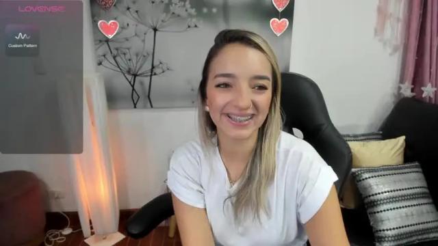 Image 4 of vero_mars Stream on Chaturbate on 12 months ago