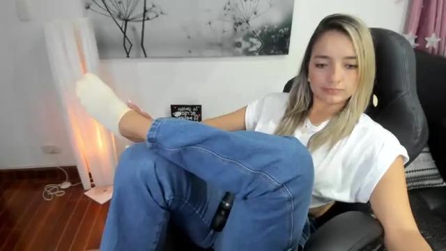 Image 7 of vero_mars Stream on Chaturbate on 12 months ago