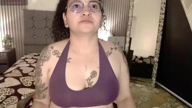 Image 2 of vero_nikaa_ Stream on Chaturbate on 18 months ago