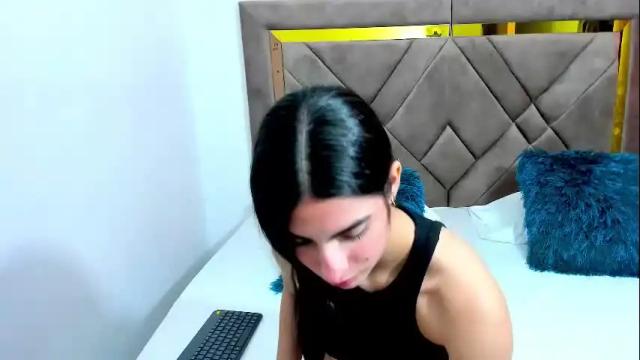 Image 2 of vero_vannucci Stream on Chaturbate on 4 months ago