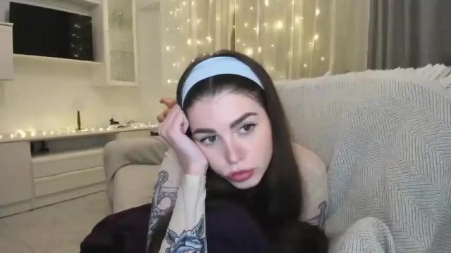 Image 12 of veronarolls Stream on Chaturbate on 15 months ago