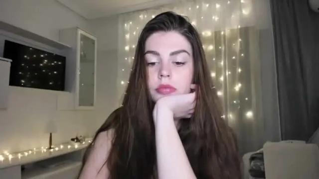 Image 7 of veronarolls Stream on Chaturbate on 14 months ago
