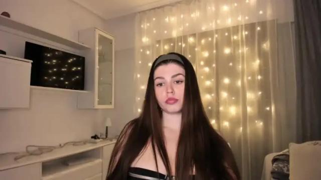 Image 7 of veronarolls Stream on Chaturbate on 14 months ago