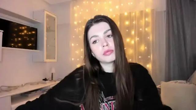 Image 8 of veronarolls Stream on Chaturbate on 14 months ago