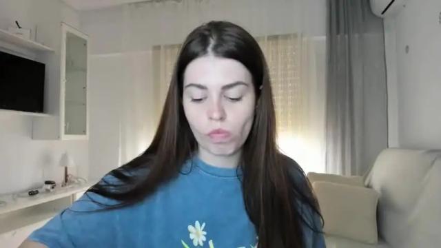 Image 4 of veronarolls Stream on Chaturbate on 14 months ago