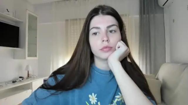 Image 8 of veronarolls Stream on Chaturbate on 14 months ago