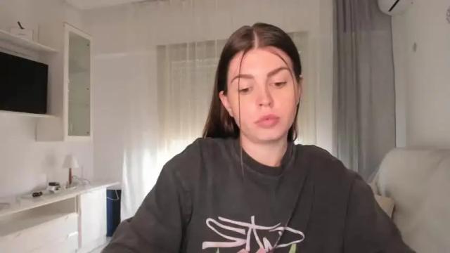 Image 11 of veronarolls Stream on Chaturbate on 14 months ago