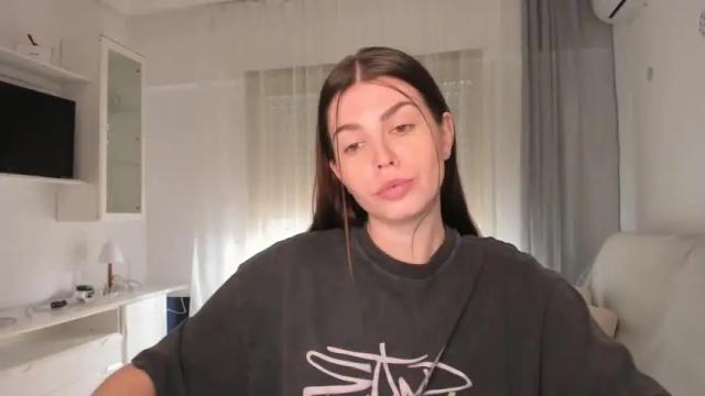 Image 12 of veronarolls Stream on Chaturbate on 14 months ago