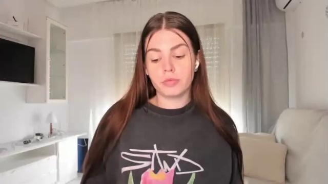 Image 4 of veronarolls Stream on Chaturbate on 14 months ago