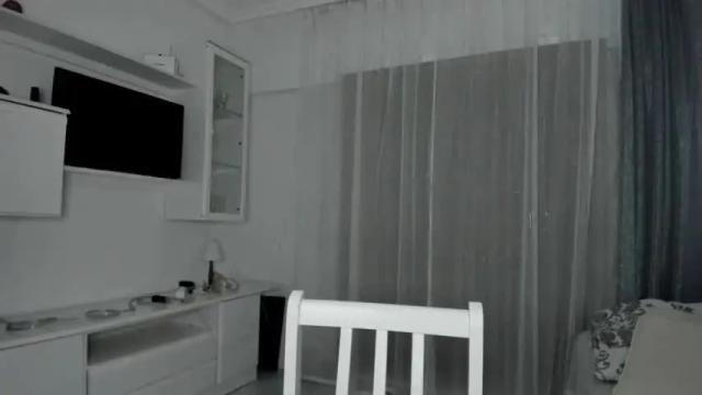 Image 2 of veronarolls Stream on Chaturbate on 13 months ago