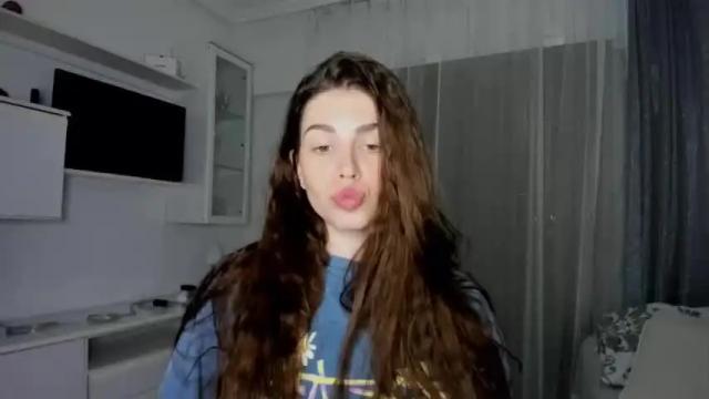 Image 4 of veronarolls Stream on Chaturbate on 13 months ago