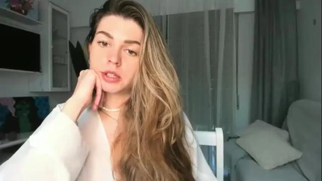 Image 10 of veronarolls Stream on Chaturbate on 2 months ago