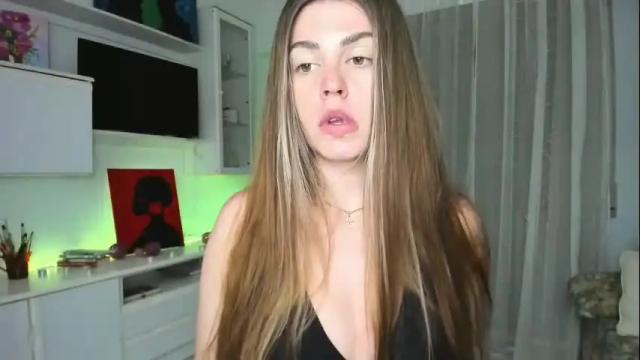 Image 2 of veronarolls Stream on Chaturbate on 1 month ago