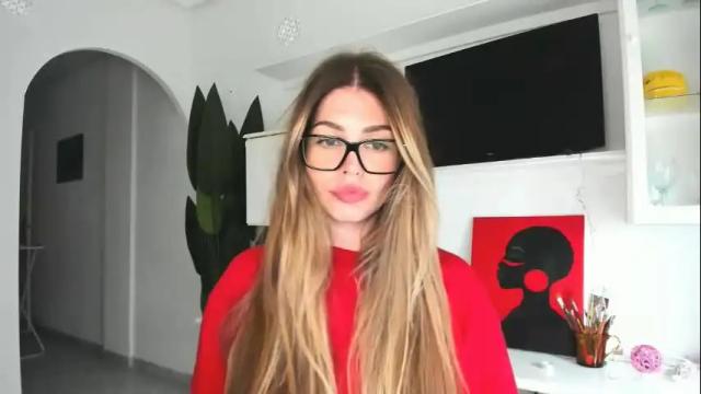 Image 4 of veronarolls Stream on Chaturbate on 18 days ago