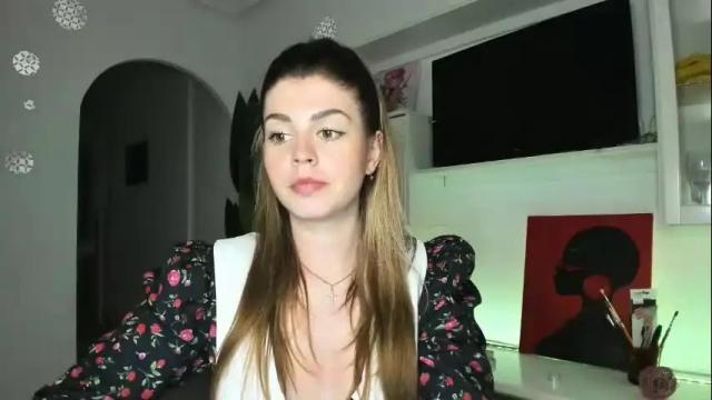 Image 12 of veronarolls Stream on Chaturbate on 15 days ago