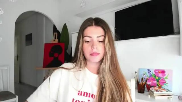 Image 11 of veronarolls Stream on Chaturbate on 7 days ago