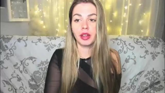 Image 3 of veronarolls Stream on Chaturbate on 22 days ago