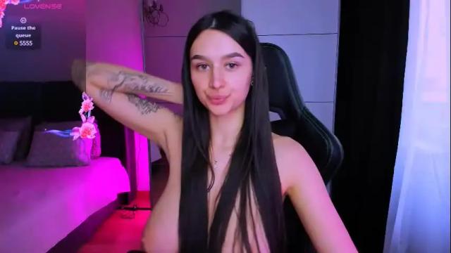 Image 8 of veronica_larson Stream on Chaturbate on 1 month ago