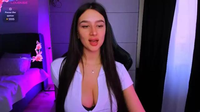 Image 12 of veronica_larson Stream on Chaturbate on 1 month ago