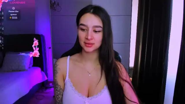 Image 3 of veronica_larson Stream on Chaturbate on 1 month ago