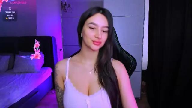 Image 6 of veronica_larson Stream on Chaturbate on 1 month ago