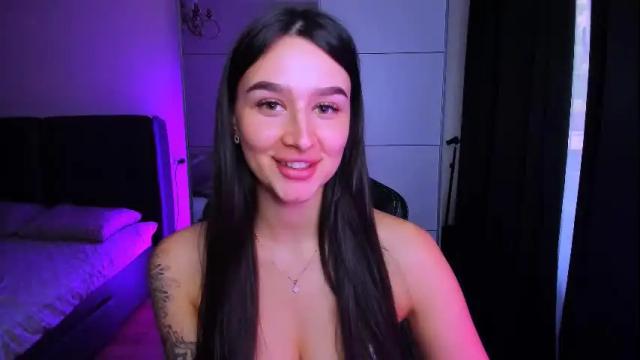 Image 2 of veronica_larson Stream on Chaturbate on 4 days ago