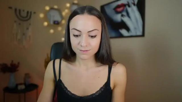 Image 11 of veronica_more18 Stream on Chaturbate on 16 months ago