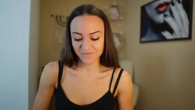 Image 10 of veronica_more18 Stream on Chaturbate on 15 months ago