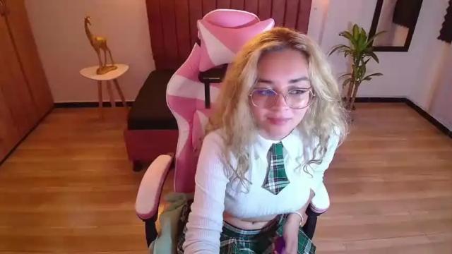 Thumbnail 1, veronica_mv's Stream at Chaturbate, 14 months ago