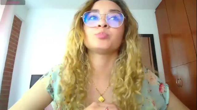 Image 2 of veronica_mv Stream on Chaturbate on 1 month ago