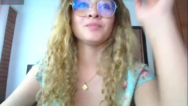 Image 7 of veronica_mv Stream on Chaturbate on 1 month ago