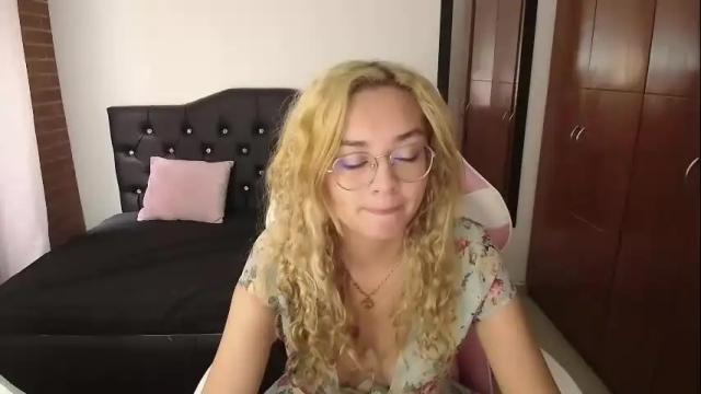 Image 2 of veronica_mv Stream on Chaturbate on 10 days ago