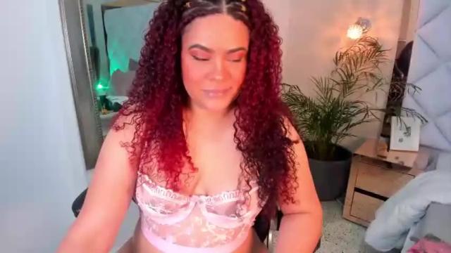Image 6 of veronicaa_moon Stream on Chaturbate on 19 months ago