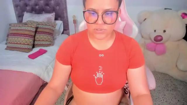 Image 10 of veronicaa_moon Stream on Chaturbate on 19 months ago