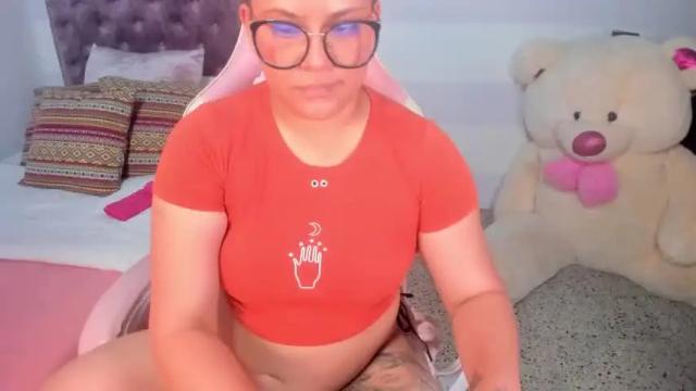 Image 8 of veronicaa_moon Stream on Chaturbate on 19 months ago