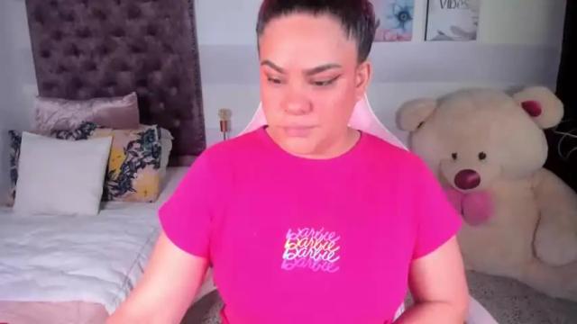 Image 2 of veronicaa_moon Stream on Chaturbate on 19 months ago