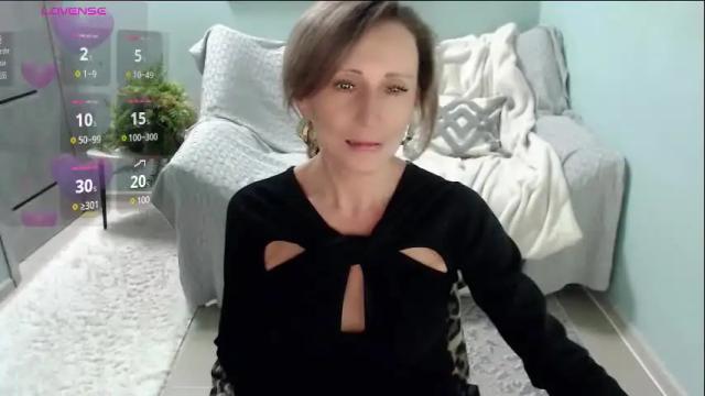 Image 10 of veronicagilbert Stream on Chaturbate on 1 month ago
