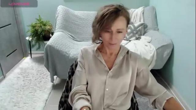 Image 11 of veronicagilbert Stream on Chaturbate on 24 days ago