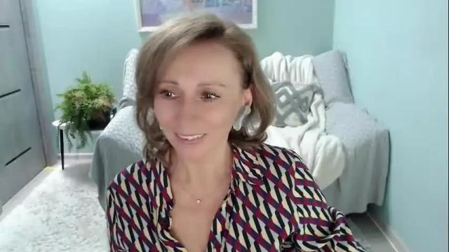 Image 3 of veronicagilbert Stream on Chaturbate on 16 days ago