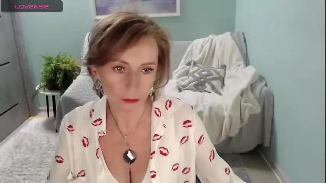 Image 10 of veronicagilbert Stream on Chaturbate on 2 months ago
