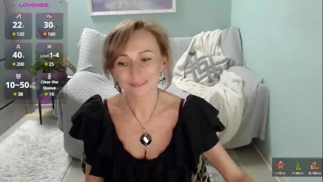 Image 10 of veronicagilbert Stream on Chaturbate on 2 months ago