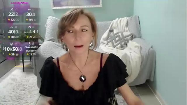 Image 12 of veronicagilbert Stream on Chaturbate on 2 months ago