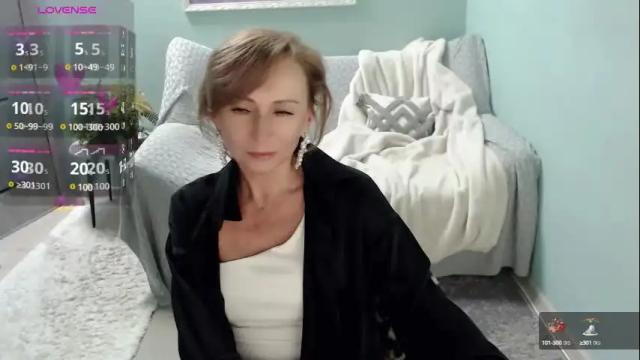 Image 2 of veronicagilbert Stream on Chaturbate on 1 month ago