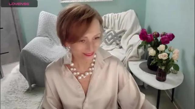 Image 3 of veronicagilbert Stream on Chaturbate on 9 days ago