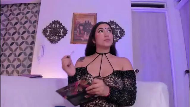 Image 3 of veronicagilss Stream on Chaturbate on 3 months ago